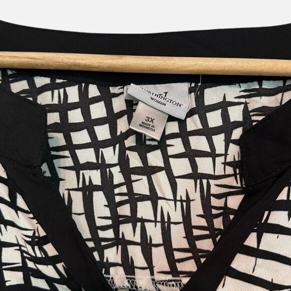 Women's 3X Black White V-Neck Work Casual PLUS Flowy Roll Tab Sleeve Blouse - Picture 2 of 4